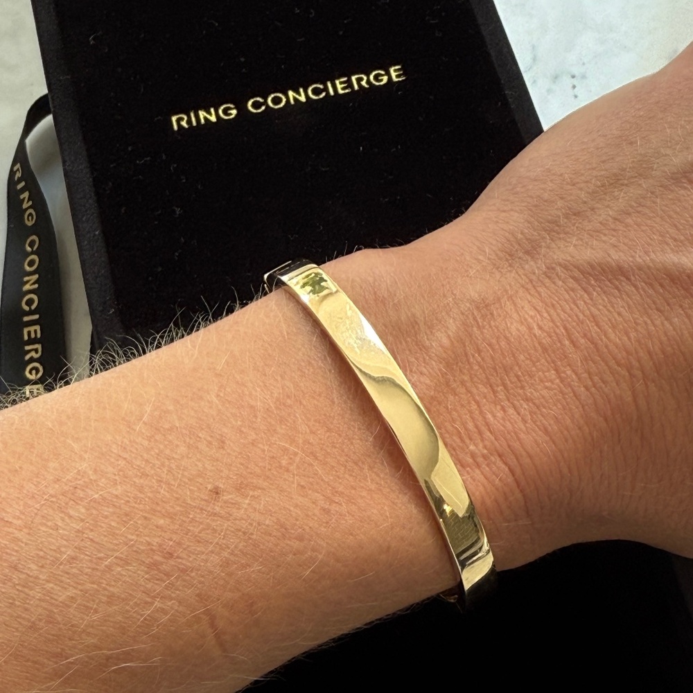 Ring Concierge Stackable Gold Bangle - Gold 6mm